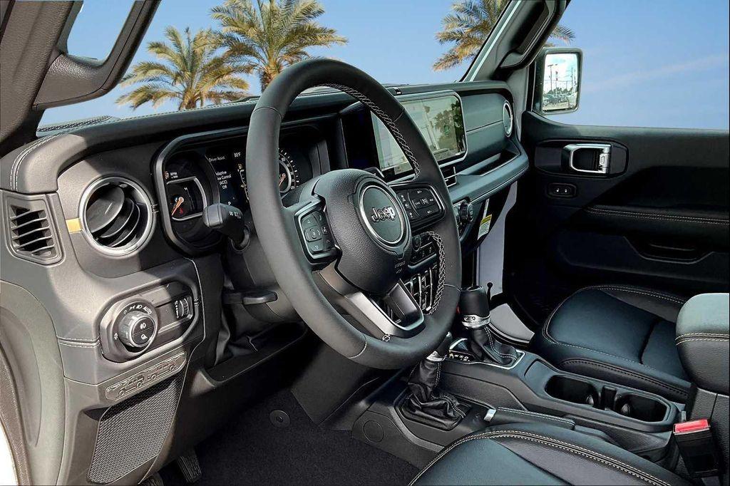 new 2025 Jeep Gladiator car, priced at $45,059
