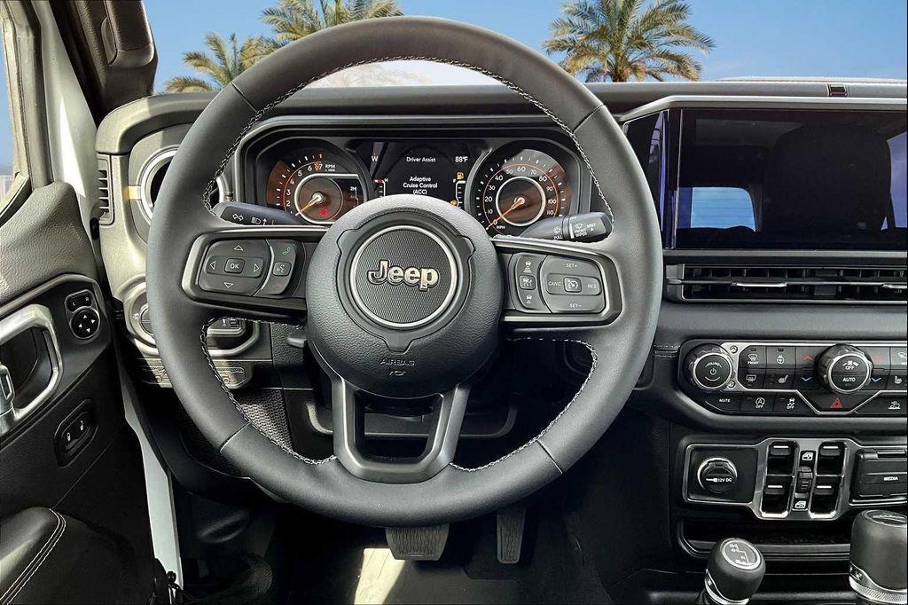 new 2025 Jeep Gladiator car, priced at $45,059