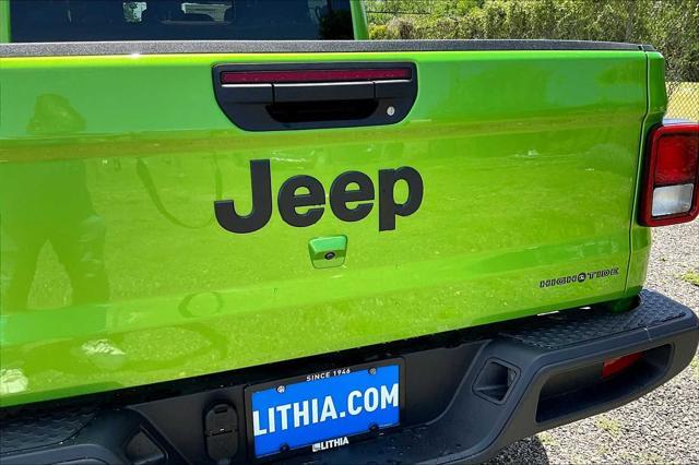 new 2025 Jeep Gladiator car, priced at $47,417
