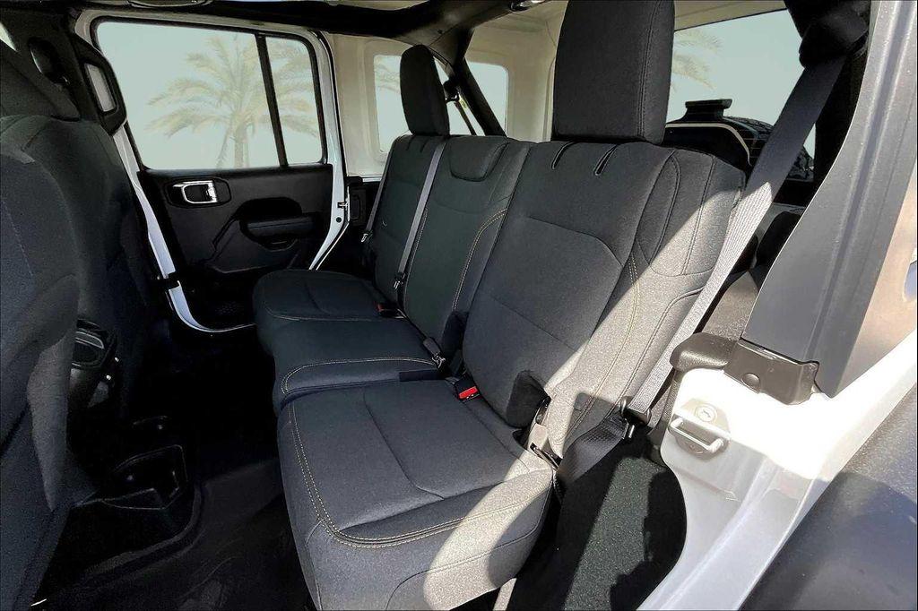 new 2025 Jeep Wrangler car, priced at $47,784