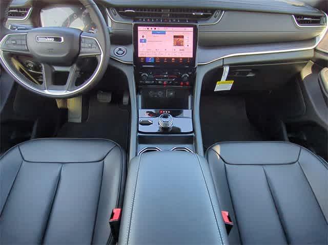 new 2025 Jeep Grand Cherokee car, priced at $45,953