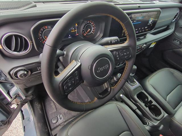 new 2025 Jeep Gladiator car, priced at $44,734