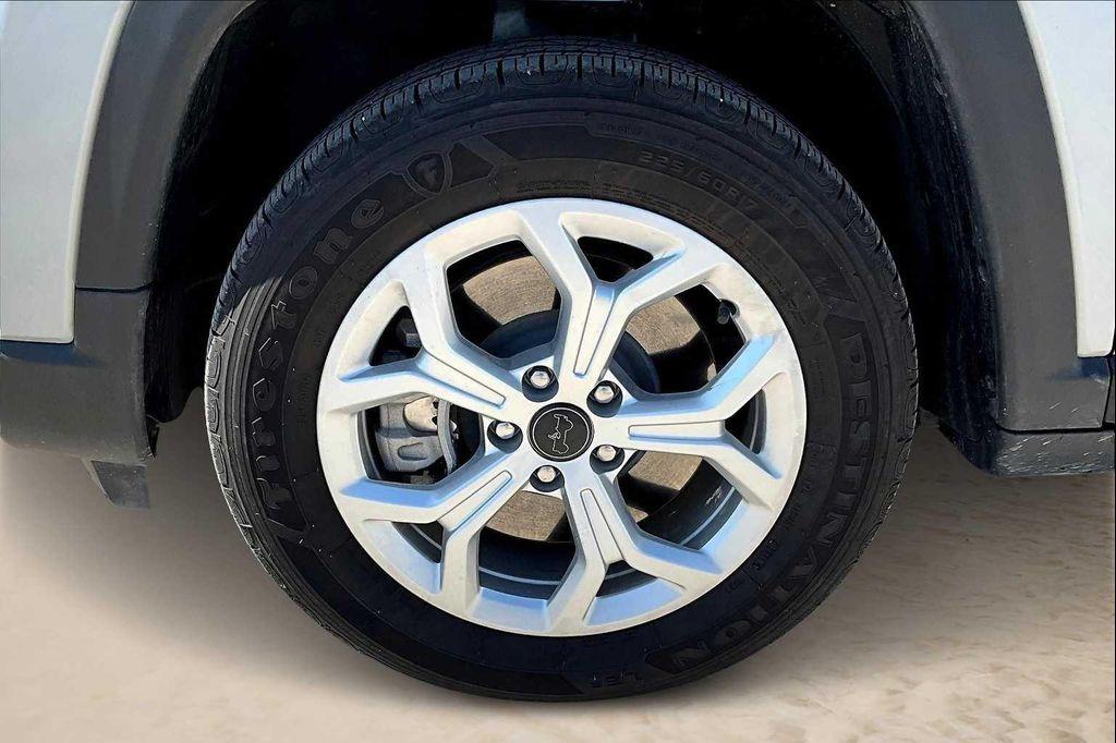 new 2025 Jeep Compass car, priced at $26,042