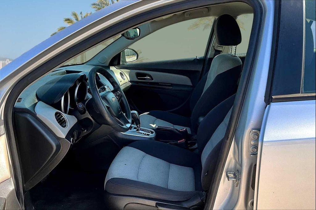 used 2013 Chevrolet Cruze car, priced at $6,150