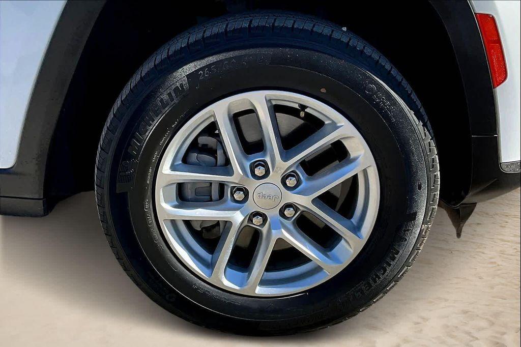 used 2023 Jeep Grand Cherokee L car, priced at $26,066