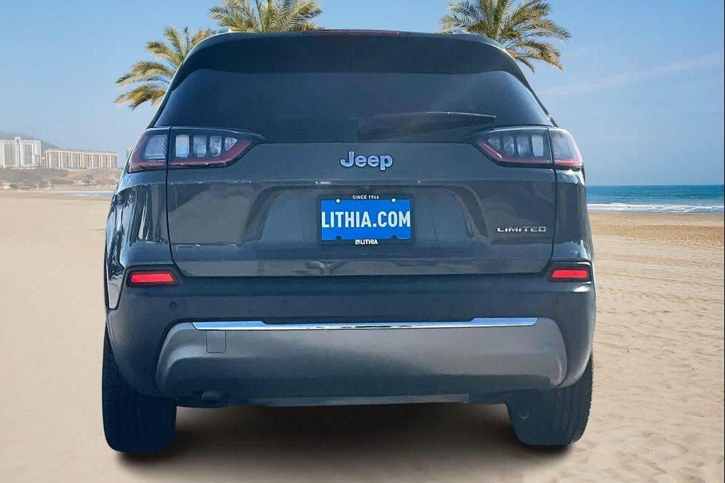 used 2020 Jeep Cherokee car, priced at $15,286