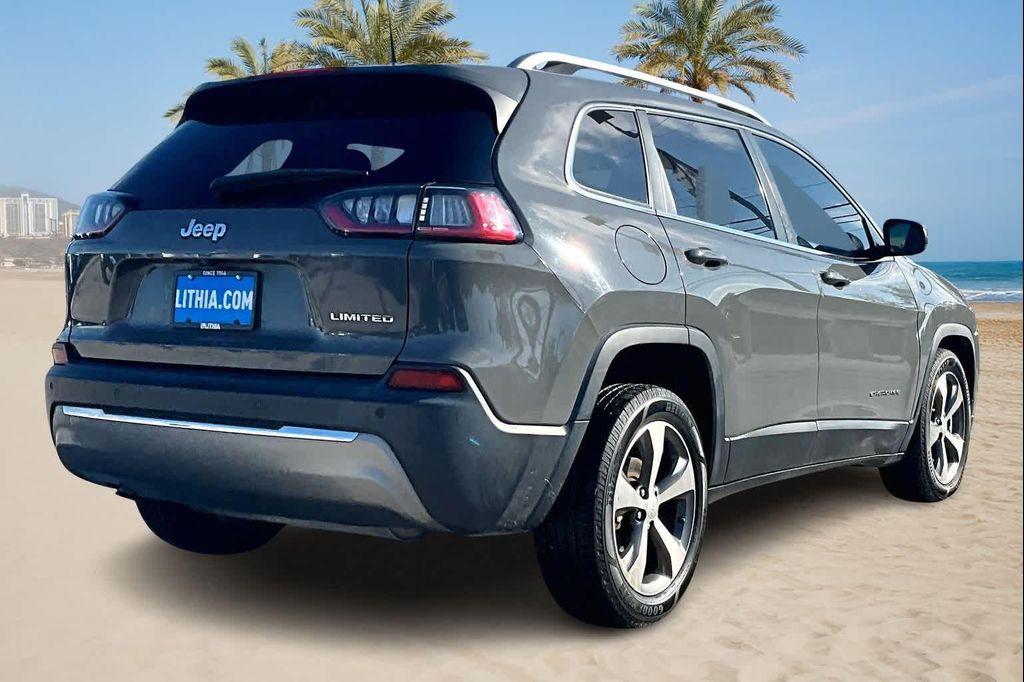 used 2020 Jeep Cherokee car, priced at $15,286