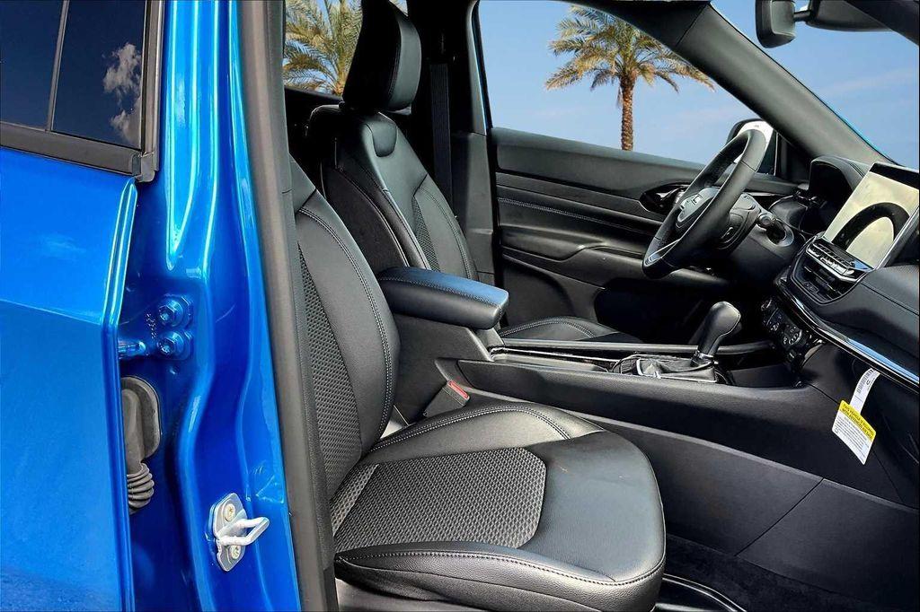 new 2025 Jeep Compass car, priced at $31,653