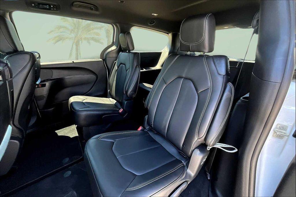 new 2026 Chrysler Pacifica car, priced at $46,196