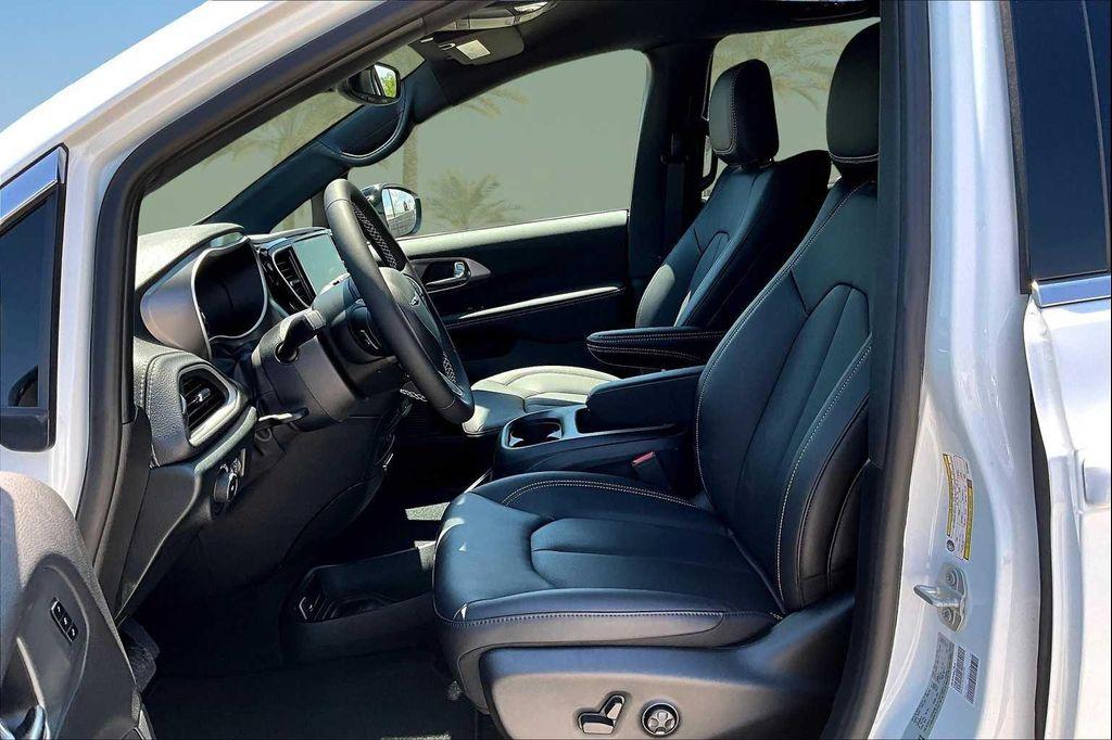 new 2026 Chrysler Pacifica car, priced at $46,196