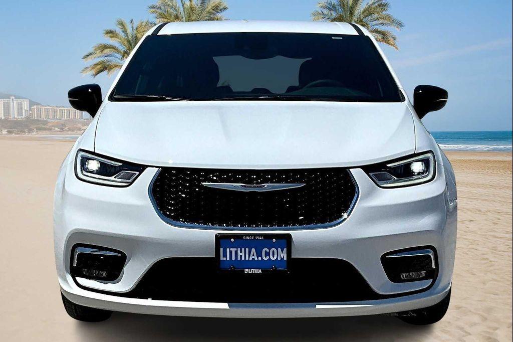 new 2026 Chrysler Pacifica car, priced at $46,196