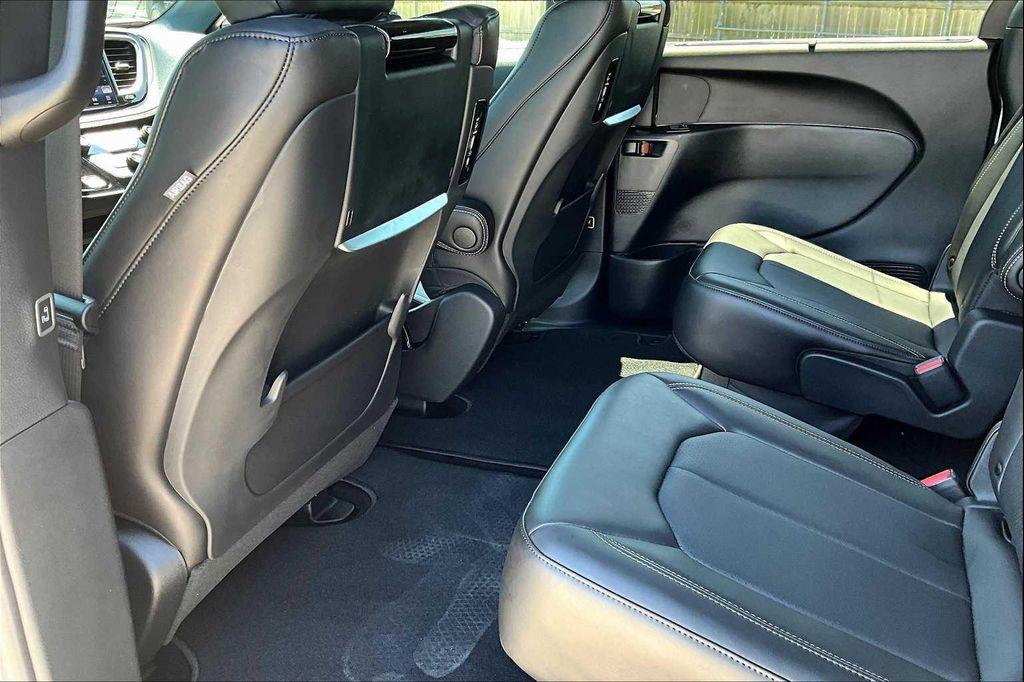 new 2026 Chrysler Pacifica car, priced at $46,196