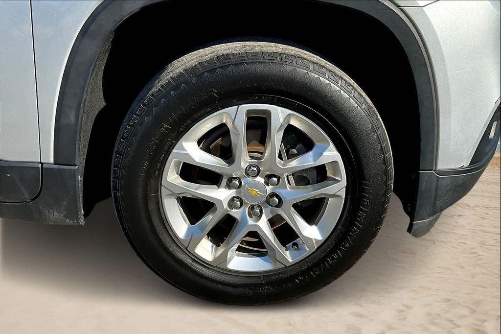 used 2020 Chevrolet Traverse car, priced at $15,261