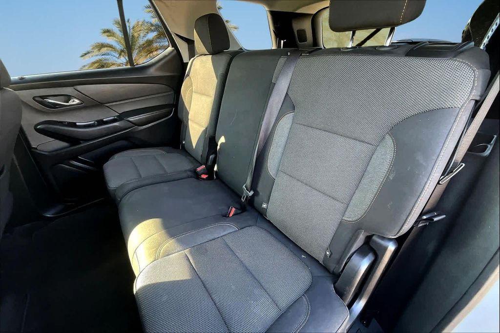 used 2020 Chevrolet Traverse car, priced at $15,261