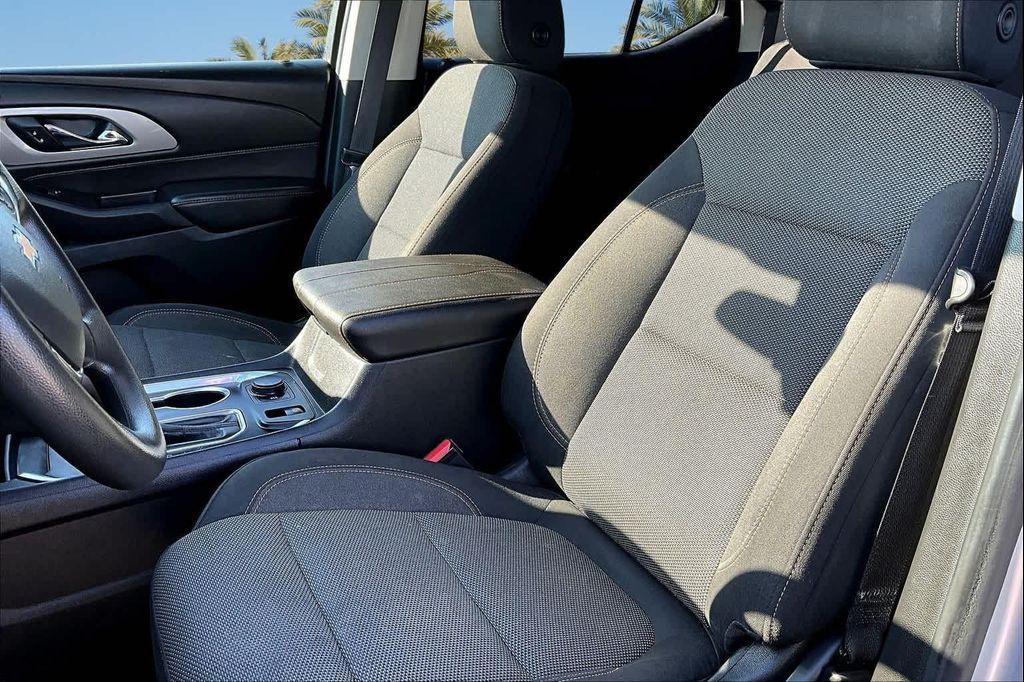 used 2020 Chevrolet Traverse car, priced at $15,261