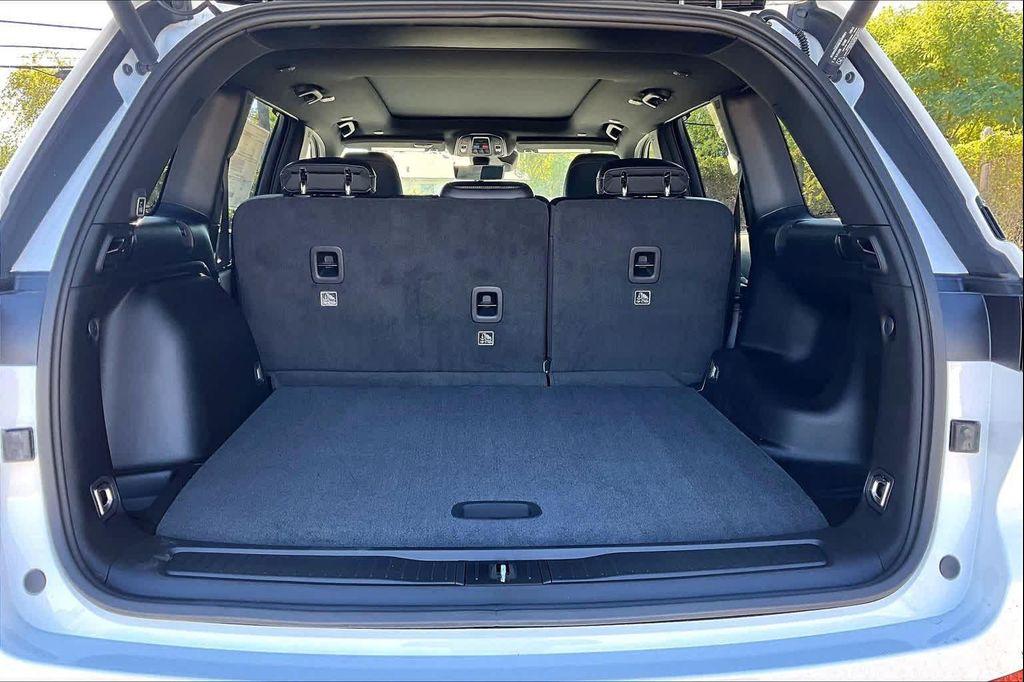 new 2025 Jeep Grand Cherokee car, priced at $49,227