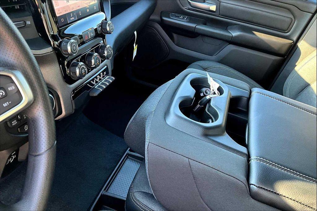 new 2025 Ram 1500 car, priced at $48,713
