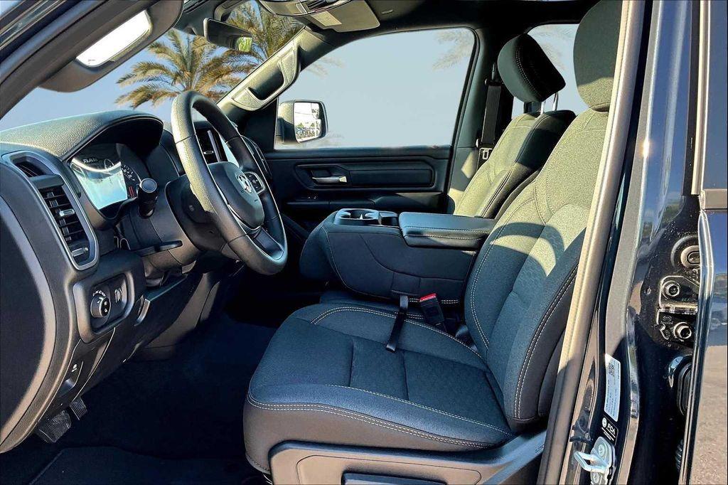 new 2025 Ram 1500 car, priced at $48,713