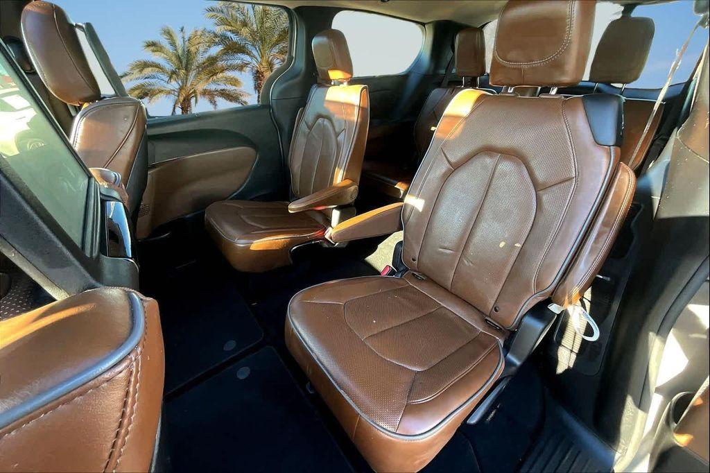 used 2019 Chrysler Pacifica car