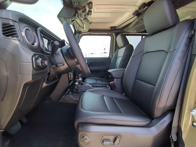 new 2025 Jeep Gladiator car, priced at $44,834