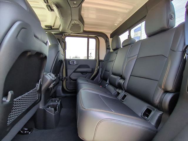 new 2025 Jeep Gladiator car, priced at $44,834