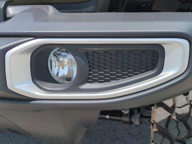 new 2025 Jeep Gladiator car, priced at $44,834