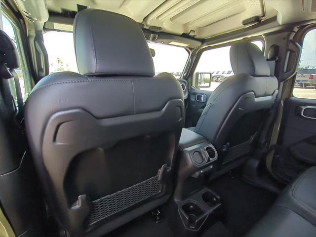 new 2025 Jeep Gladiator car, priced at $44,834