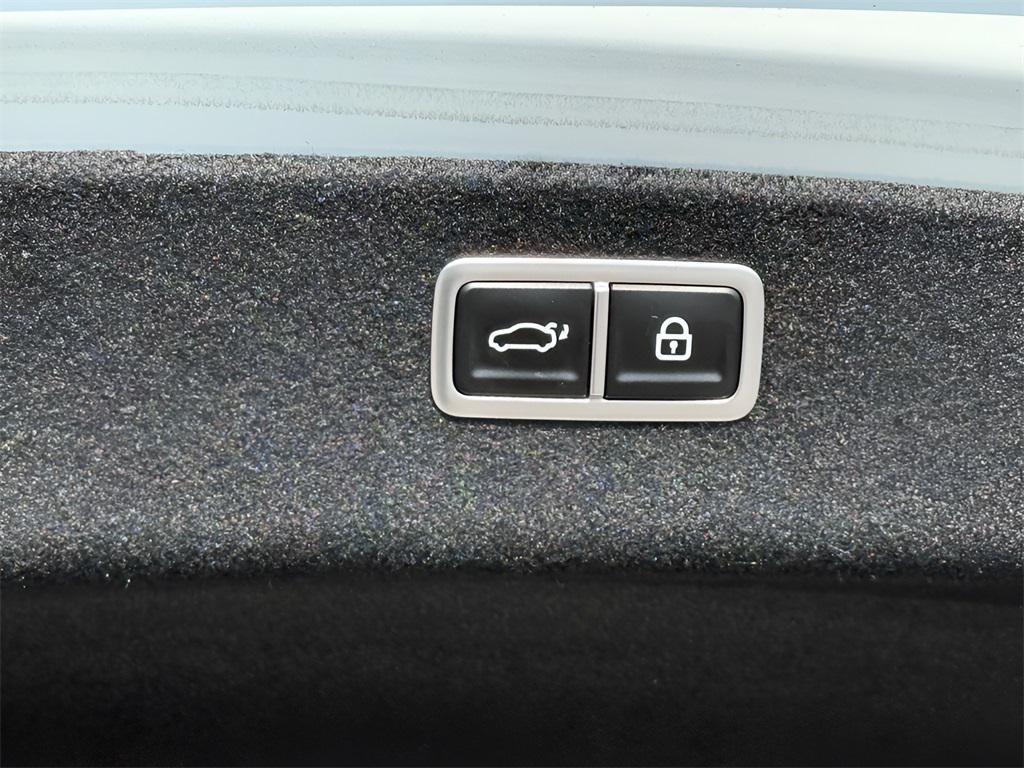 new 2024 Genesis G80 car, priced at $60,509