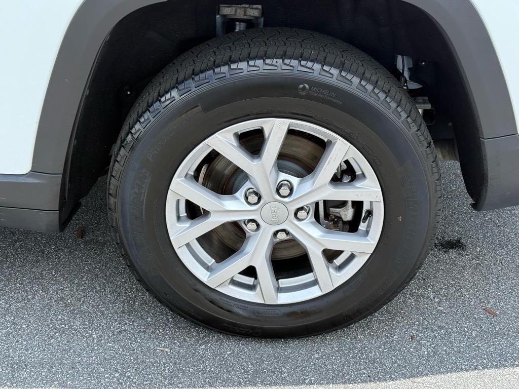 used 2021 Jeep Grand Cherokee L car, priced at $31,278