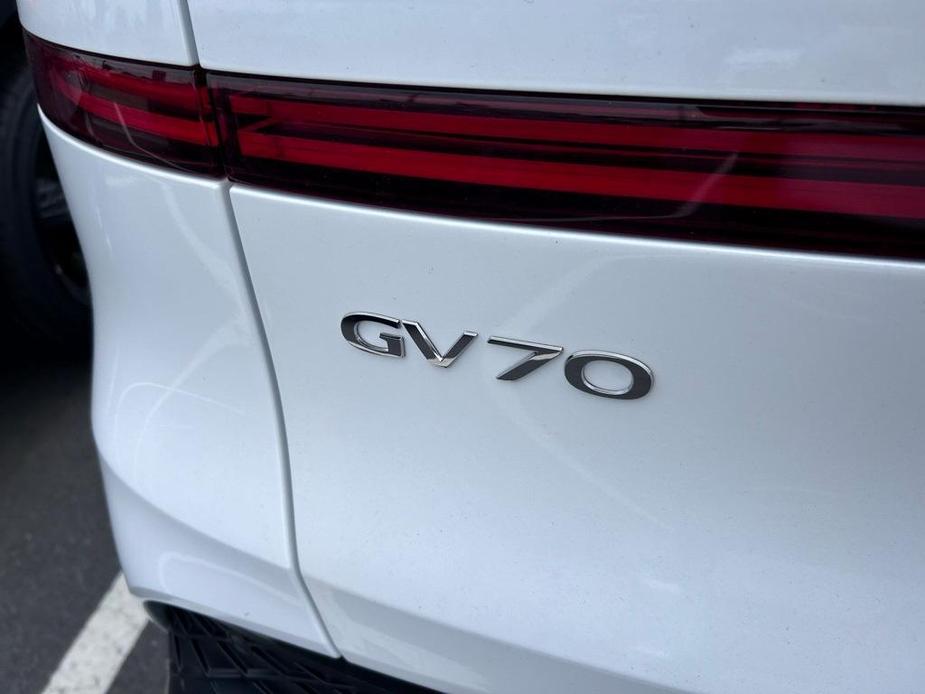 new 2025 Genesis GV70 car