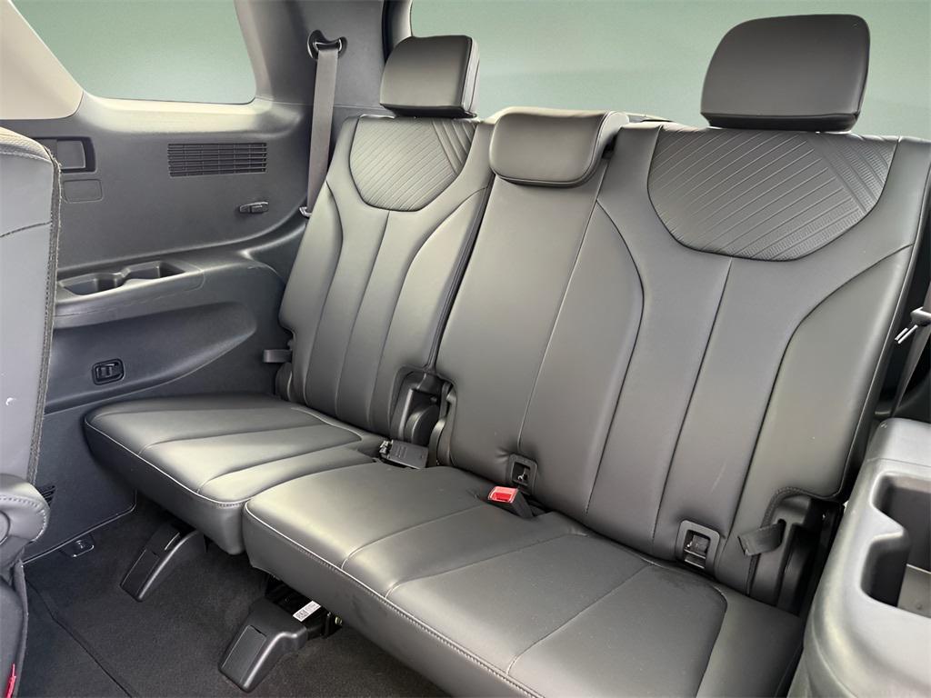 used 2024 Hyundai Palisade car, priced at $31,233