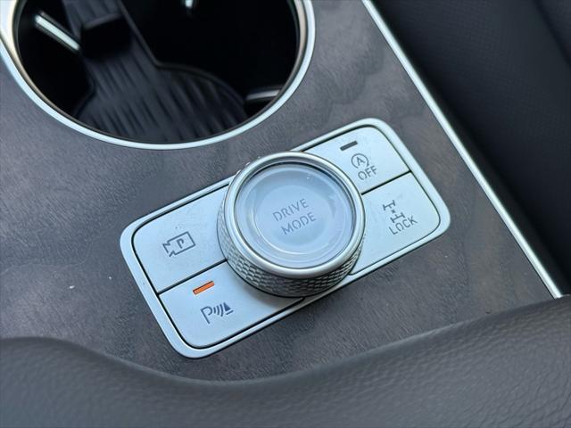 new 2025 Genesis GV80 car, priced at $67,995