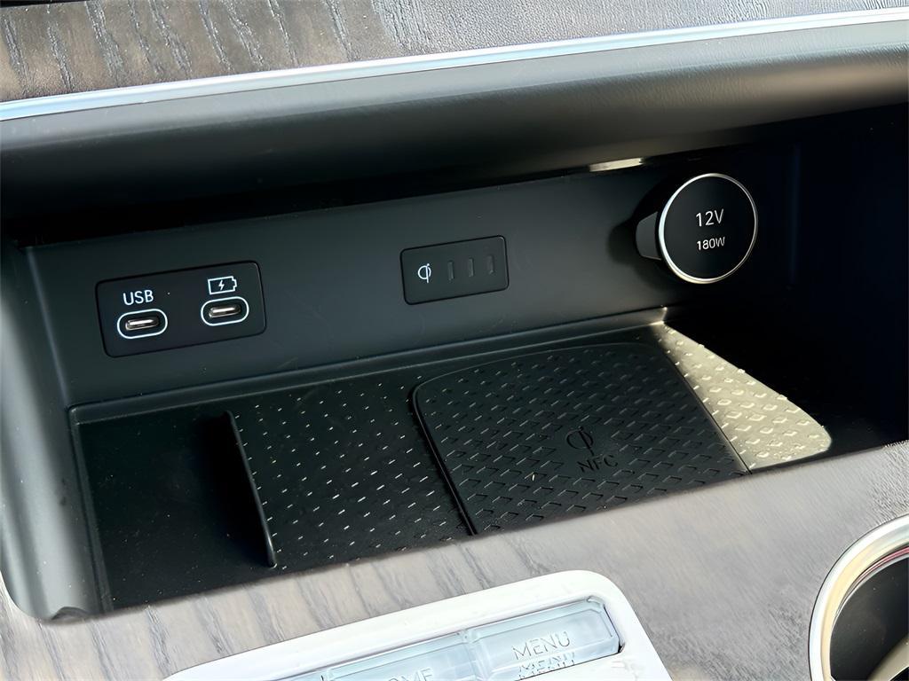 new 2025 Genesis GV80 car, priced at $82,259