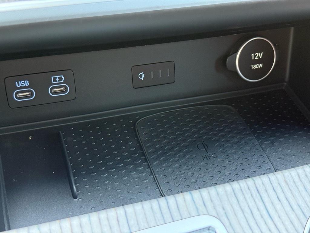 new 2025 Genesis GV80 car, priced at $76,025