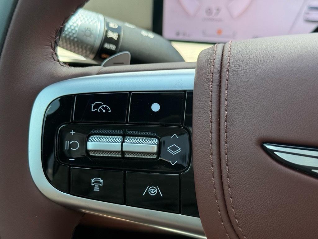 new 2025 Genesis GV80 car, priced at $76,025