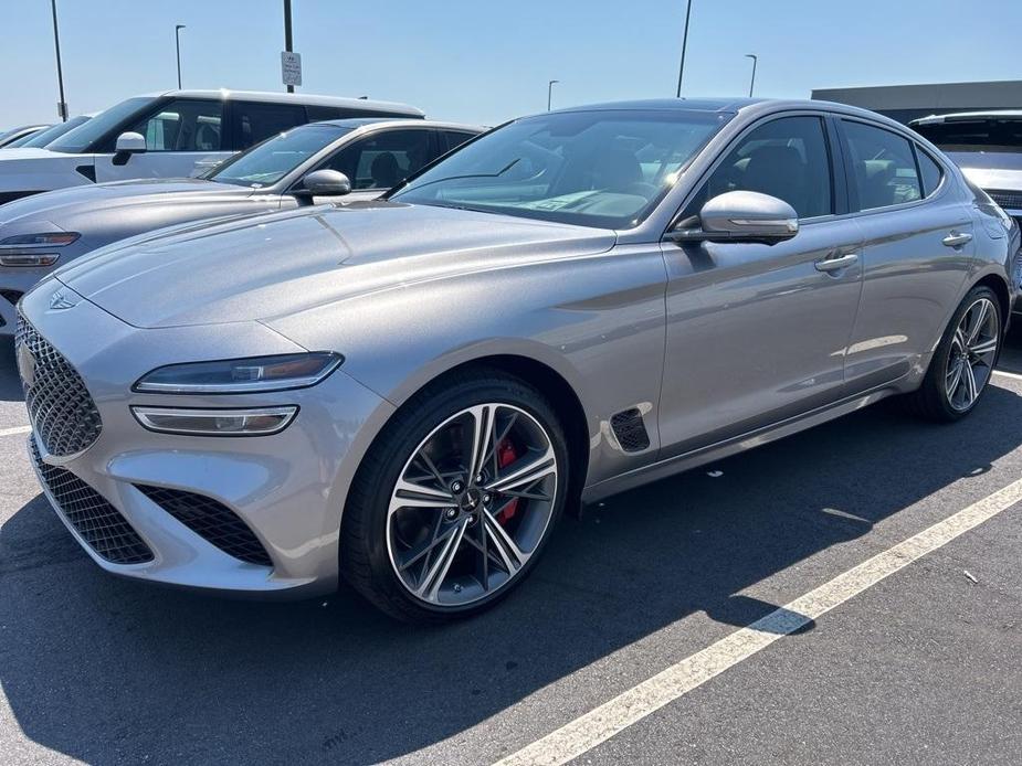 new 2025 Genesis G70 car