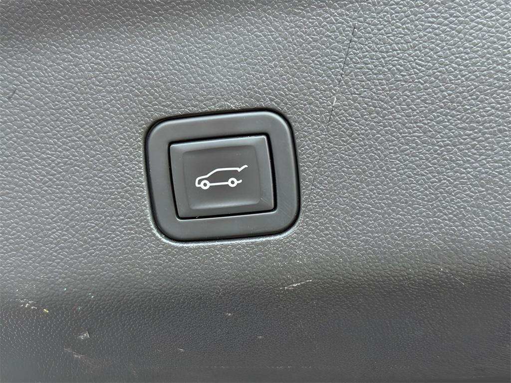 used 2023 Chevrolet Suburban car, priced at $45,467