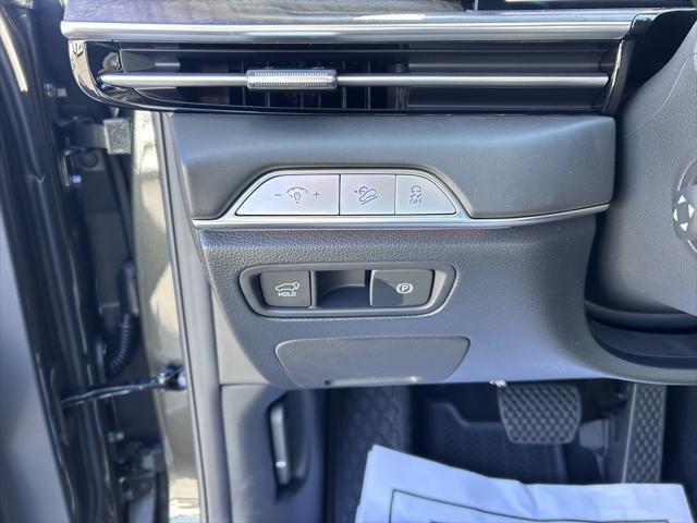 new 2025 Genesis GV80 car, priced at $64,180