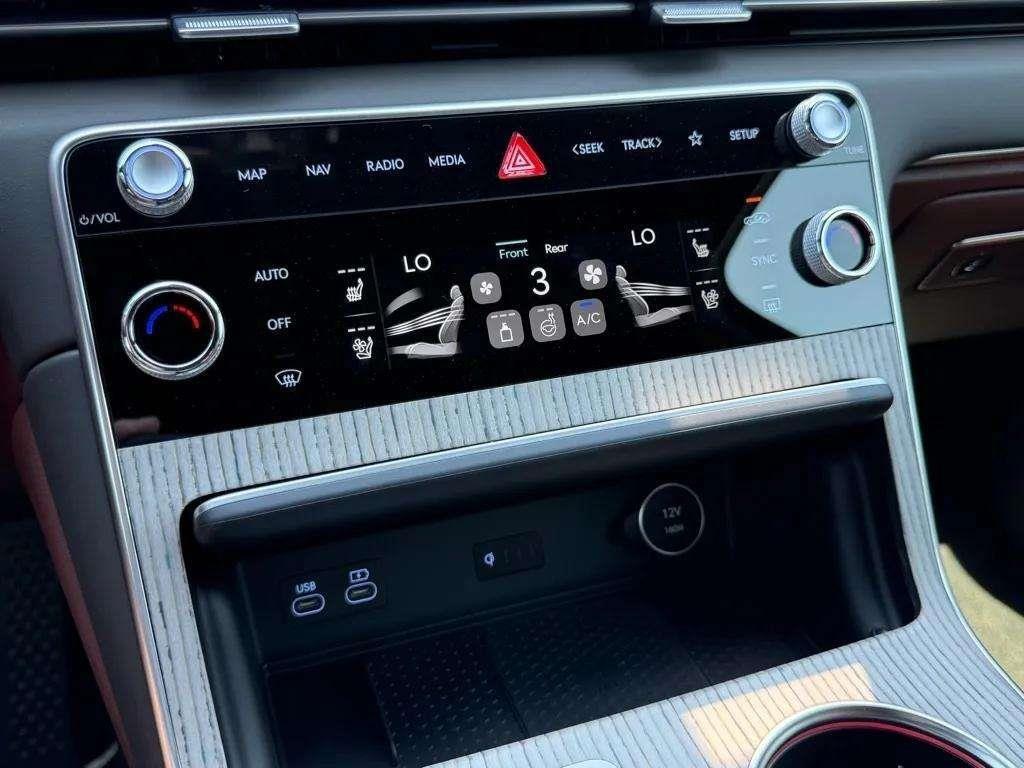 new 2025 Genesis GV80 car, priced at $82,080