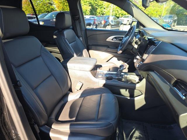 used 2022 Chevrolet Traverse car, priced at $29,999