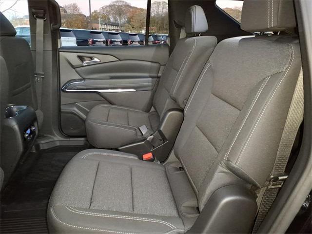 new 2026 Chevrolet Traverse car, priced at $43,620