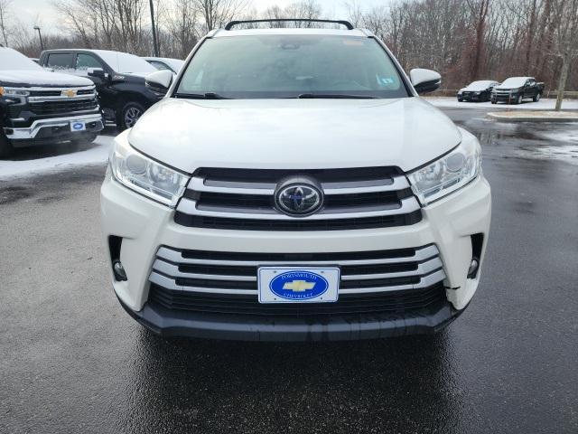 used 2018 Toyota Highlander car, priced at $24,999