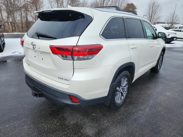 used 2018 Toyota Highlander car, priced at $24,999