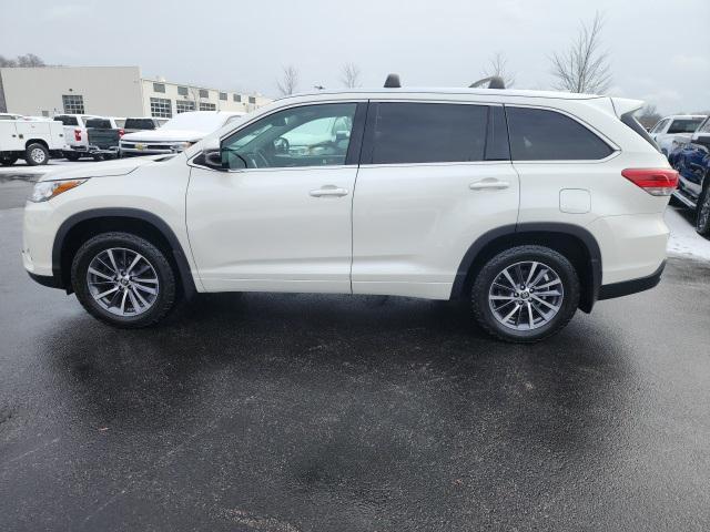 used 2018 Toyota Highlander car, priced at $24,999