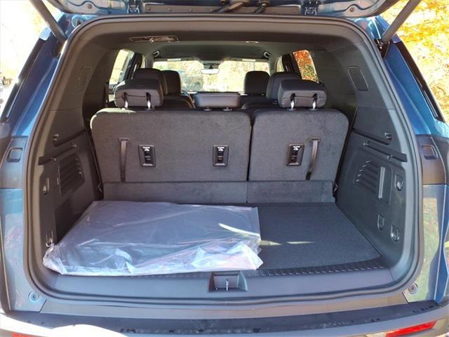 new 2026 Chevrolet Traverse car, priced at $45,420