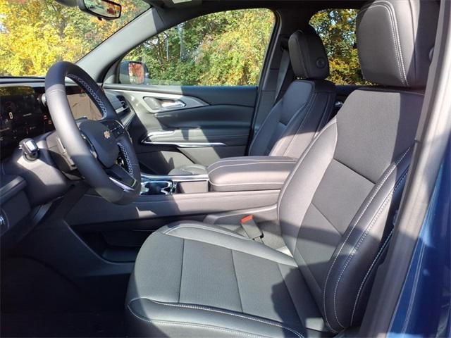 new 2026 Chevrolet Traverse car, priced at $45,420