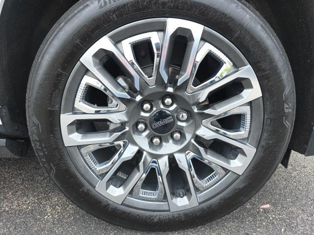used 2023 GMC Yukon XL car, priced at $73,691