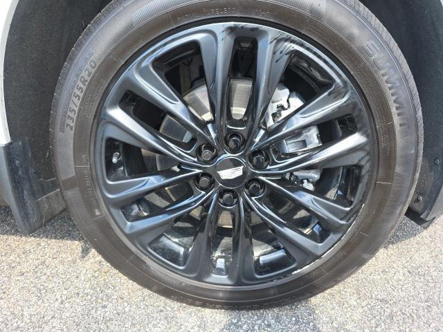 used 2022 Cadillac XT5 car, priced at $31,999