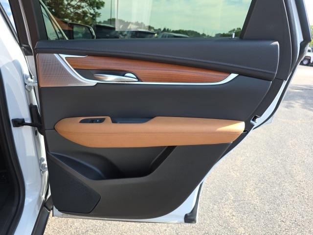 used 2022 Cadillac XT5 car, priced at $31,999
