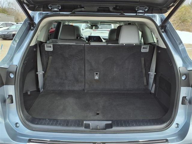 used 2023 Toyota Highlander car, priced at $40,175